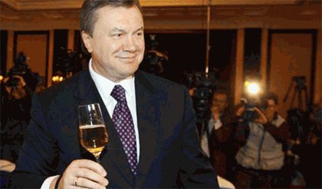 Верховная Рада Украины лишила Януковича статуса Президента Украины