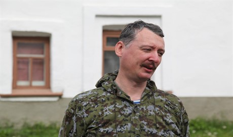 Украинские войска начнут наступление еще до Пасхи – Стрелков