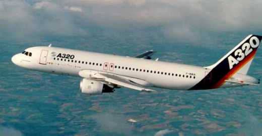 Пилот упавшего A 320 был блокирован вне кабины незадолго до катастрофы.A pilot crashed A320 was blocked outside the cabin shortly before the crash.
