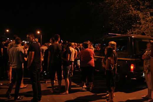 Достало! В Луганске люди восстали против бесчинства боевиков