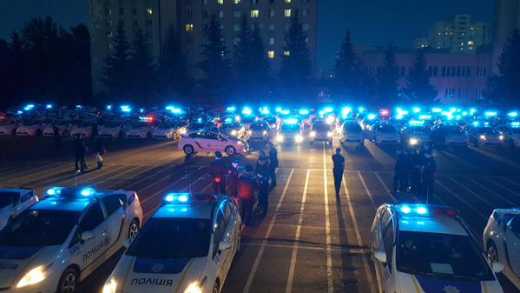 Новая полиция на высоком уровне: В Киеве на место ДТП полицейские прибыли через 3 минуты и оказывали помощь пострадавшему