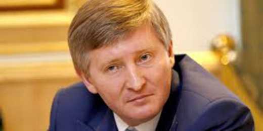 Пока Фирташ летит, задержим Ахметова, — Луценко