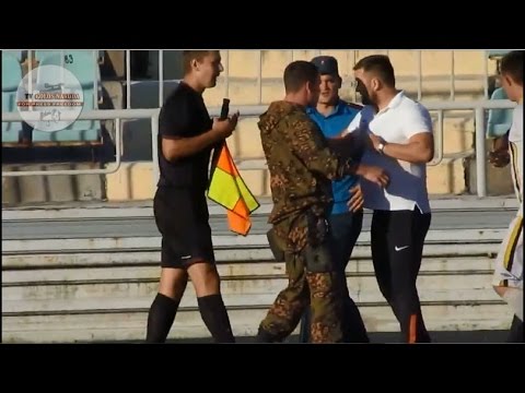 Милиция ЛНР бросилась на арбитра из-за не засчитанного гола, во время матча с донецкой "Победой" /видео/