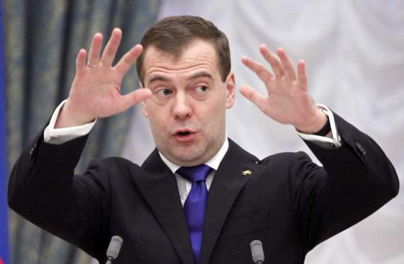 ” Будильник себе ставьте в разные места”, – Медведев на заседании правительства РФ. ВИДЕО