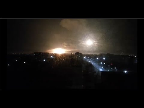 Под Харьковом на военном складе прогремел мощнейший взрыв: проводится эвакуация населения (видео)