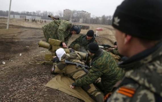 Боевики Донбасса принимают на “службу” наркоманов и психически больных