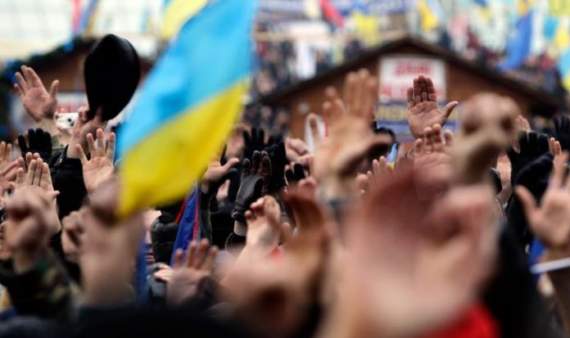 Українське суспільство: здаватися неможливо вижити