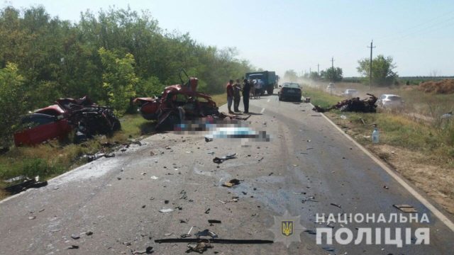 Автокатастрофа забрала жизни людей на Одесчине: «трупы разбросаны на дороге», кадры не для слабонервных
