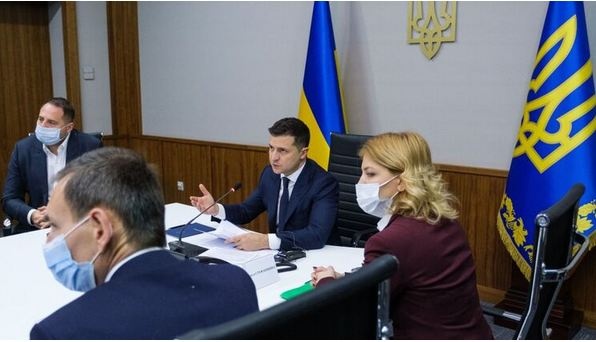 Зеленский пообещал постепенно отказаться от угля ради спасения климата